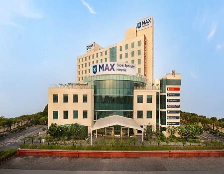 max super speciality hospital shalimar bagh.